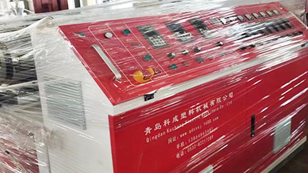 外墻保溫護角設(shè)備